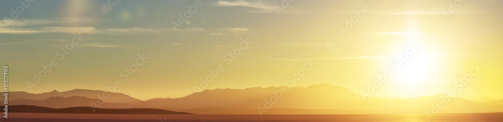 Fototapeta premium Mountains on sunset