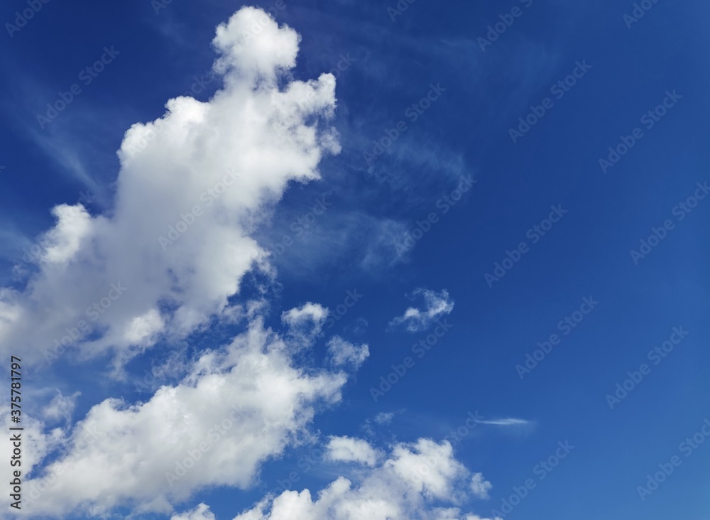 Obraz premium blue sky with clouds