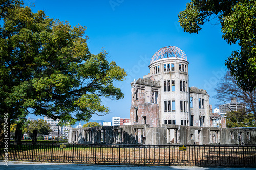 爆心地から原爆ドームへ