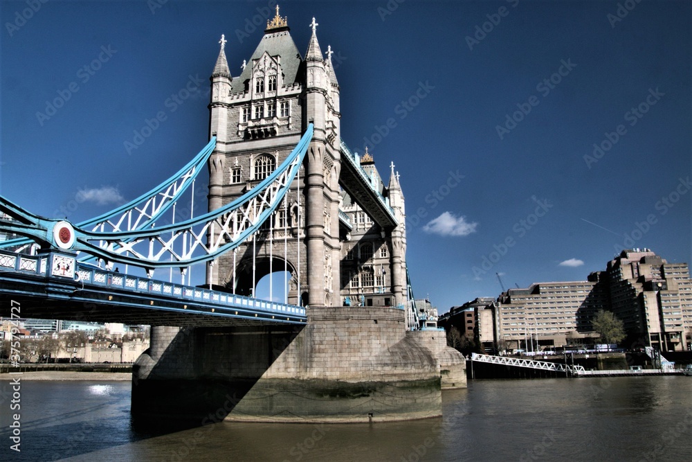 Obraz premium Tower Bridge in London