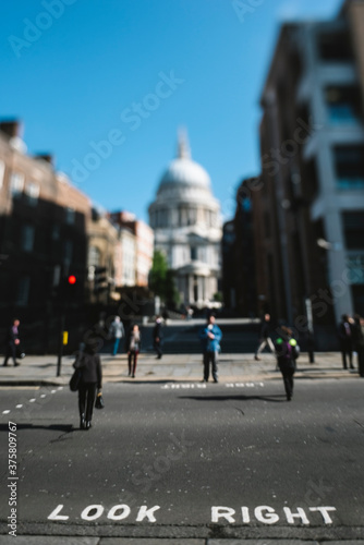Wallpaper Mural Look right against St Paul in London Torontodigital.ca
