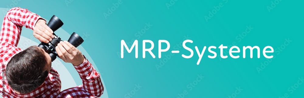 Fototapeta premium MRP-Systeme. Mann bei Beobachtung mit Fernglas. Fokus auf Text/Wort. Panorama Format. Hintergrund blau/türkis.
