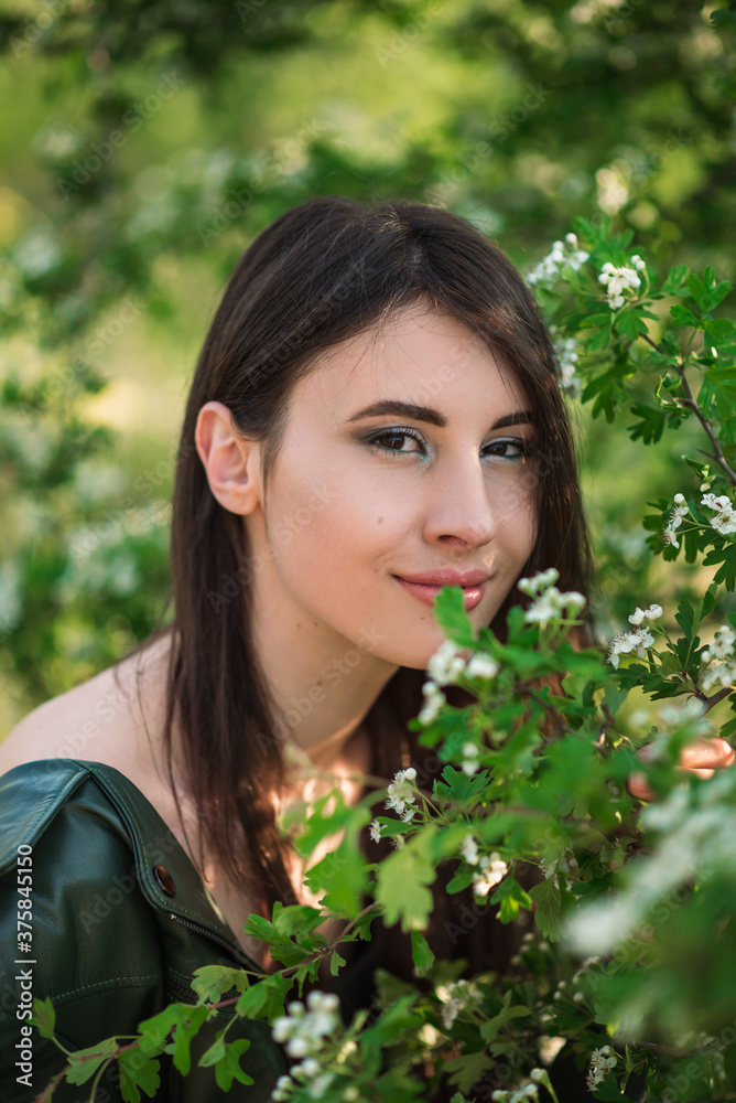 portret of beautuful young woman in blossome portret of beautuful young woman in blossome