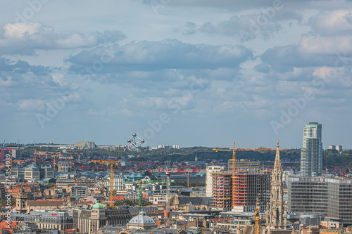 Quadro su tela View from above city of Brussels with Atomium in the background