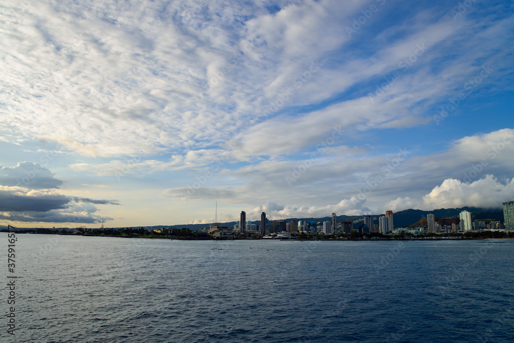 ハワイ　オアフ島ホノルル沖からの眺め