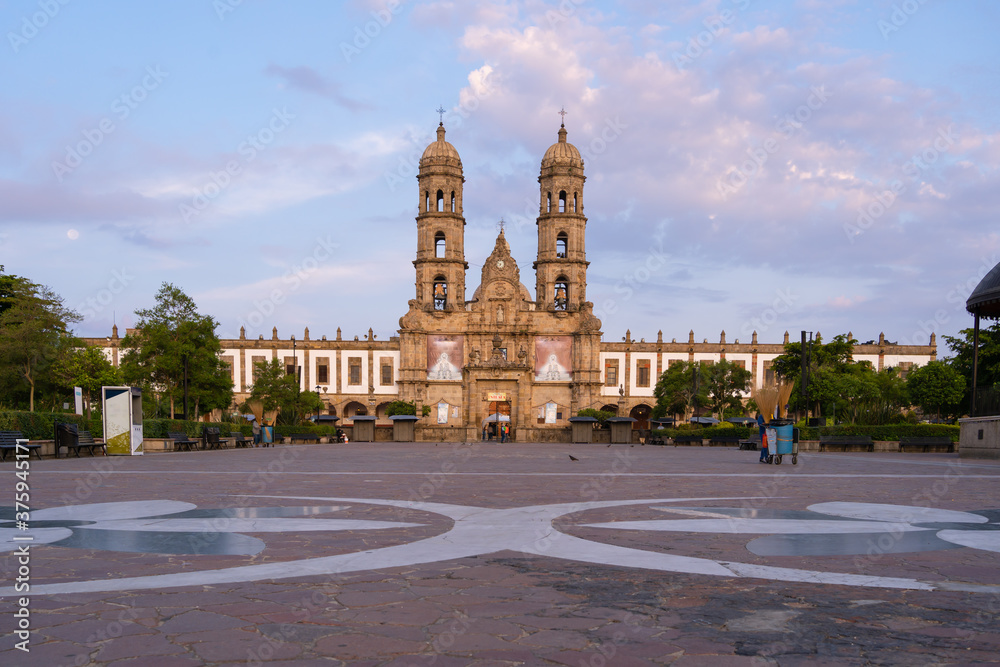 Basílica de Zapopan Jalisco en horas de la mañana.