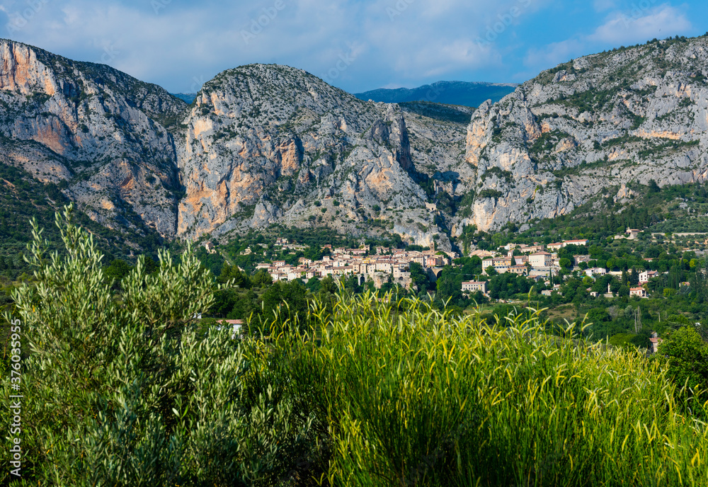 Moustiers-Ste-Marie Village, Gorges du Verdon Natural Park, Alpes Haute Provence, France, Europe