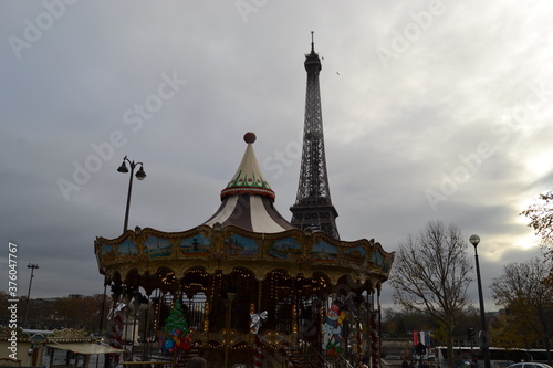 EIFFEL TOWER. PARIS
