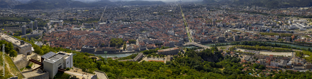 Fototapeta premium Ville vue plongeante