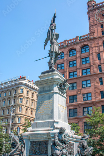 Paul Chomedey de Maisonneuve Monument Place d'Armes Montreal Québec Canada photo