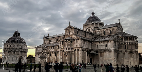  Pisa Cathedral (Cattedrale Metropolitana Primaziale di Santa Maria Assunta; Duomo di Pisa) and the Pisa Baptistery of St. John (Battistero di San Giovanni). Evening view. Italy