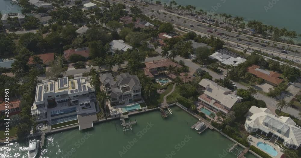 Sarasota Florida Aerial v11 dramatic top down view with reveal bird key to lido key - DJI Inspire 2, X7, 6k - March 2020 Sarasota Florida Aerial v11 dramatic top down view with reveal bird key to lido key - DJI Inspire 2, X7, 6k - March 2020
