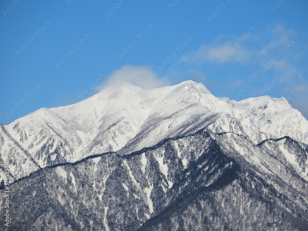 2019年正月元旦の日本長野県の積雪の北アルプスの爺ケ岳