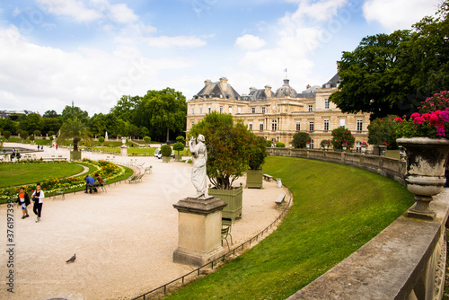 the palace of versailles © Popdyakunyk Ruslan