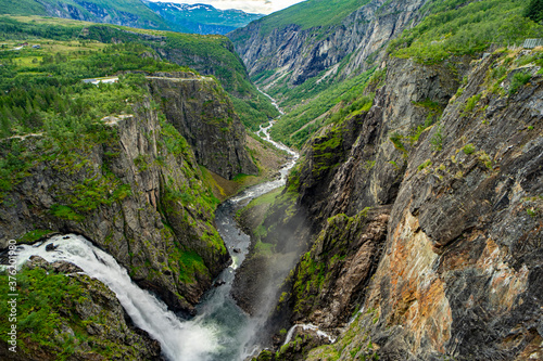 Sightseeing Highlight Norwegen: Naturschauspiel Vøringsfossen Wasserfall in Hardangervidda / Eidfjord