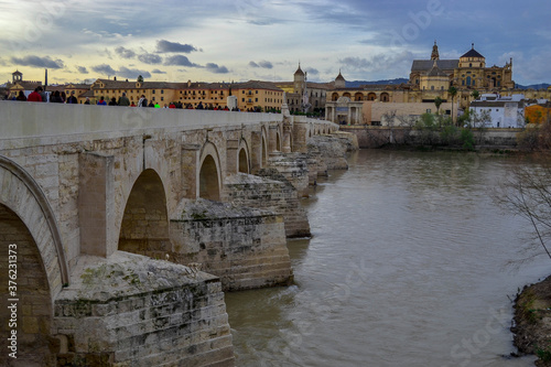 ROMAN BRIDGE OVER RIVER GUADALQUIVIR IN CORDOBA. SPAIN