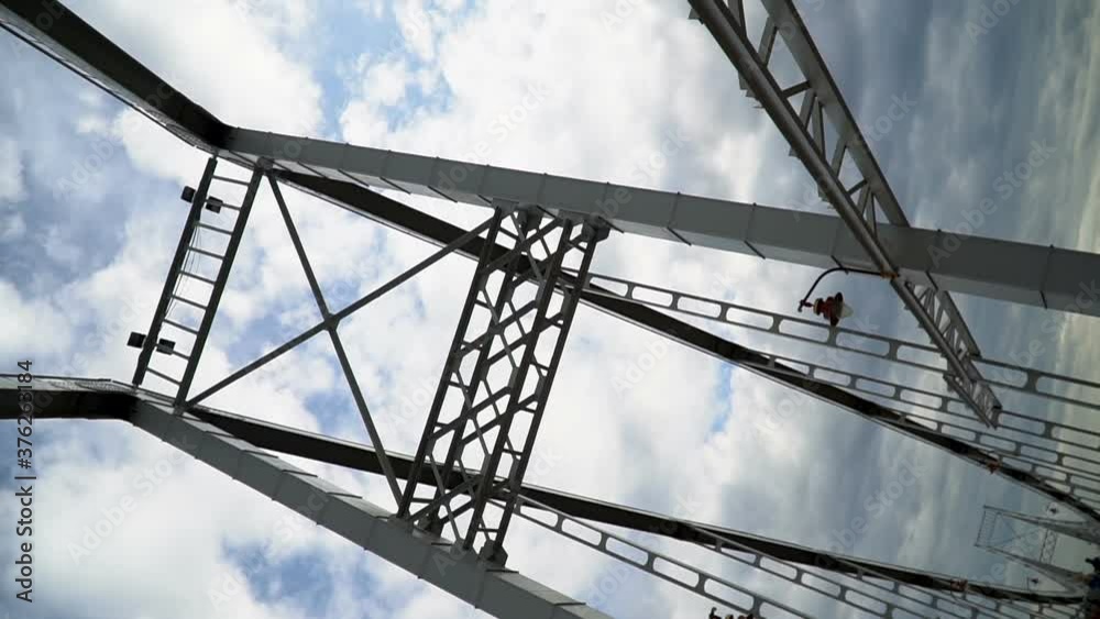 The bridge rotates around the axis.full hd video The bridge rotates around the axis.full hd video