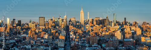 Aerial view of the Manhattan skyline, New York City, USA © eyetronic