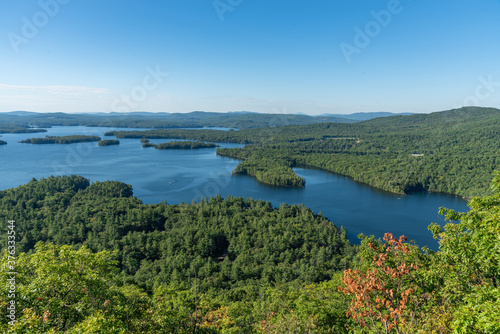 Fototapeta Naklejka Na Ścianę i Meble -  Amazing view of Squam lake from West Rattlesnake Mountain New Hampshire