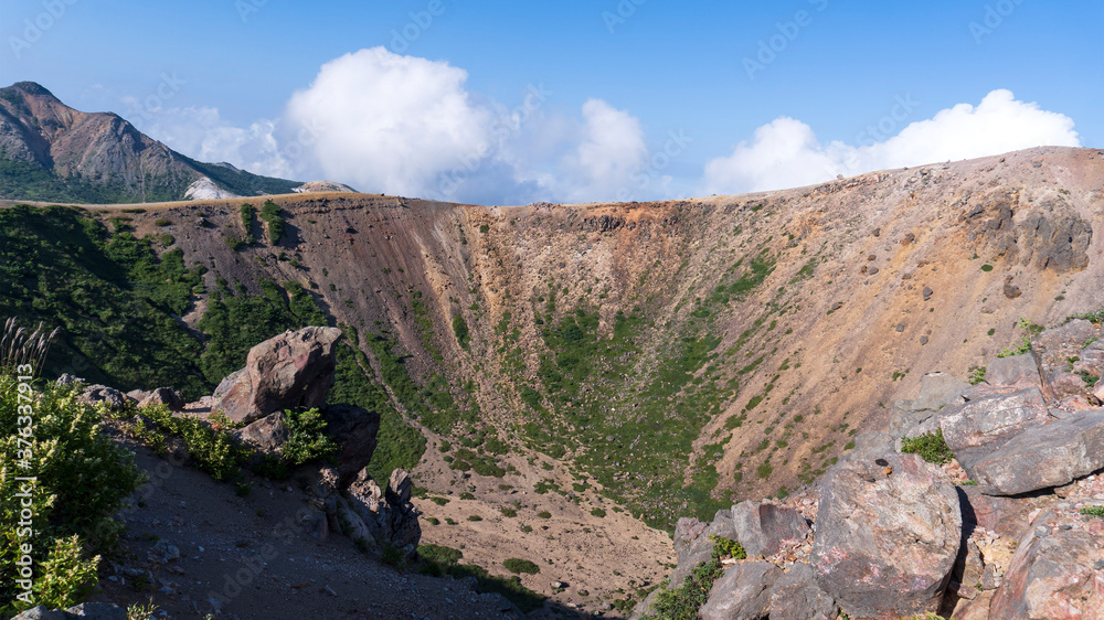 Obraz premium 【裏磐梯／浄土平】吾妻小富士の旧噴火口／磐梯朝日国立公園（福島県）