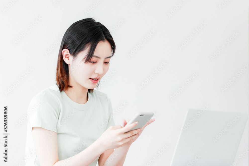 Women use mobile devices at home
Women use mobile devices at home