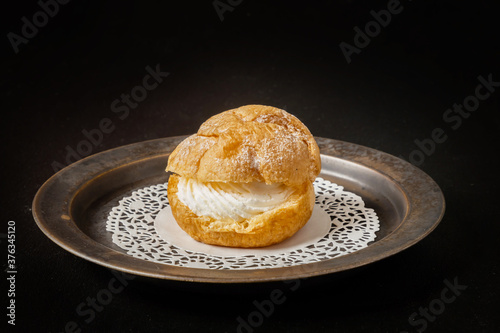 Obraz na plátně シュークリーム　A kind of french cake cream puff