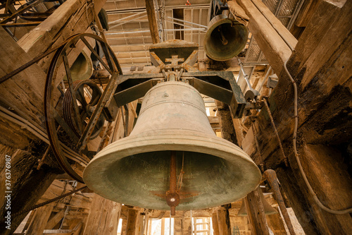 campanas en el campanario del siglo XV, Catedral de Mallorca , siglo  XIII, Monumento Histórico-artístico, Palma, mallorca, islas baleares, españa, europa photo