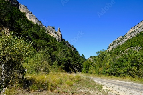 фотографія SAINT MOIRANS A CHASTEL ARNAUD DRÔME GORGES