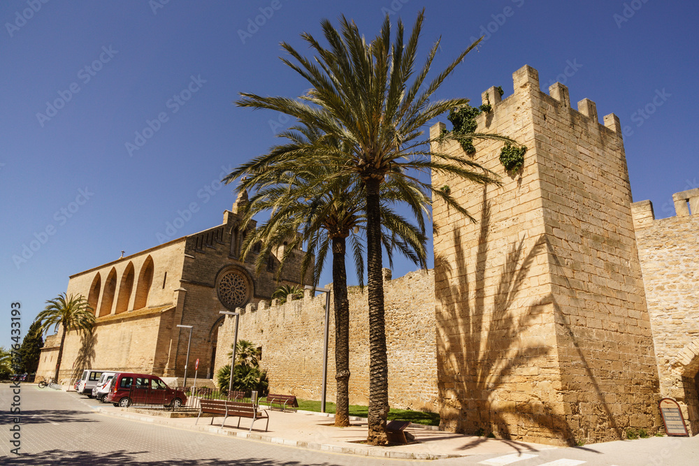 muralla medieval, siglo XIV, Alcudia,Mallorca, islas baleares, Spain
