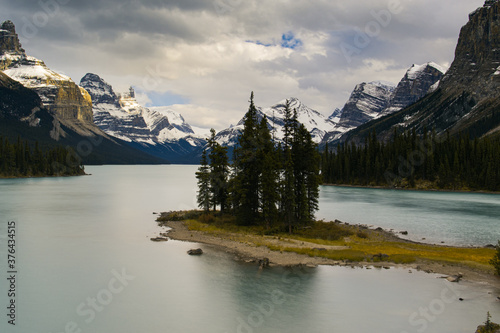 Spirit Island, Maligne Lake, Jasper Nationalpark photo