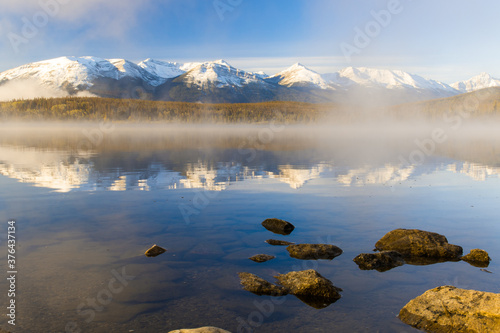 Morning Fog Pyramid Lake Jasper Nationalpark