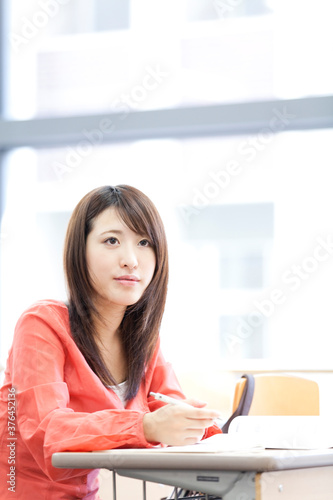 Free Download 大学の授業 - GFXLoad