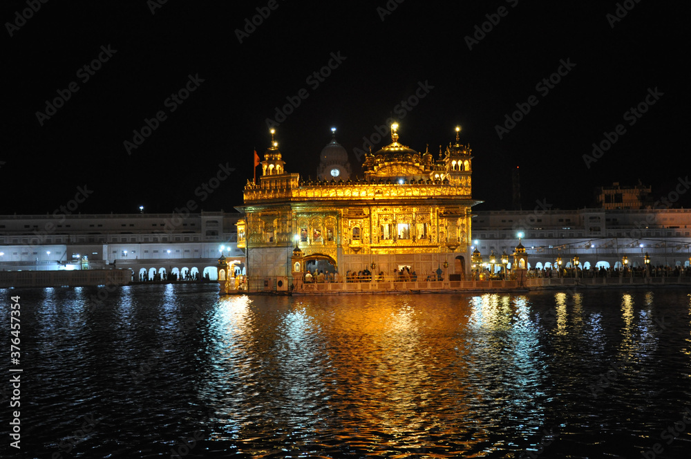 golden temple in amritsar india