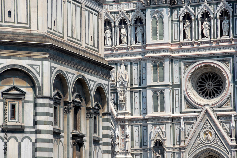 The Cathedral of Santa Maria del Fiore is a symbol of Florence with the dome of Brunelleschi, the bell tower of Giotto and the Baptistery of San Giovanni.