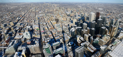 Fotografie Panoramic view of downtown highrises and Toronto North in winter
