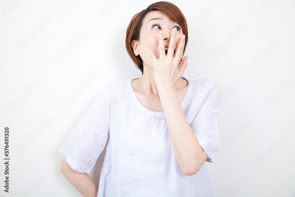驚く女性 驚く女性
