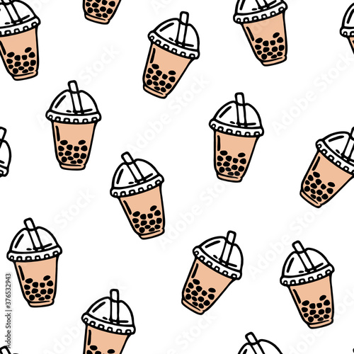 Vector seamless pattern with bubble tea in plastic cups with straw. Popular drink with tapioca pearls.