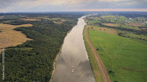 Uckermark. Impressionen. Polnische Landschaft bei Schwedt. photo