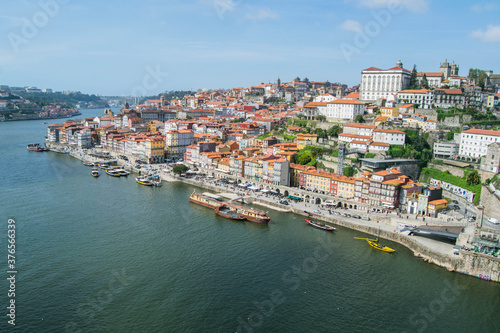 Fototapeta Naklejka Na Ścianę i Meble -  View of the city of Porto and the waterfront of the Douro river in Portugal