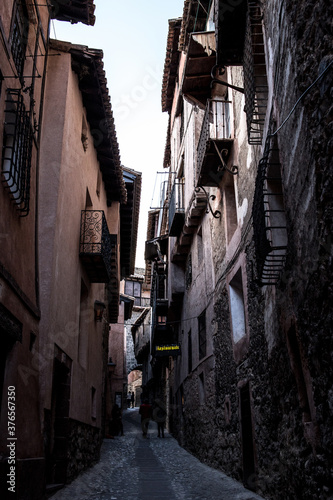 Antigua callejuela angosta  © Juan Martínez 