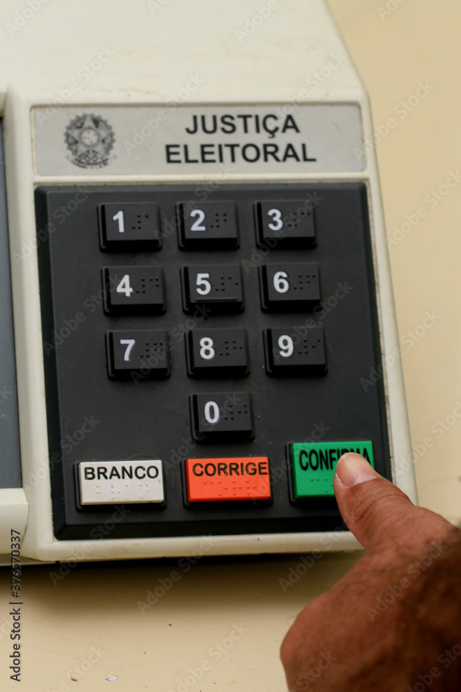 eunapolis, bahia / brazil - october 1, 2008: electronic ballot box of the  Eleitora Regional Court, used in elections in Brazil and seen in the city  of Eunapolis. Stock Photo | Adobe Stock
