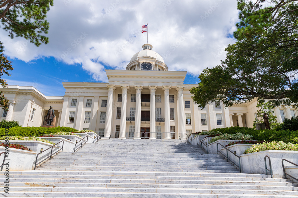 Obraz premium Alabama State Capitol buildig in Montgomery Alabama