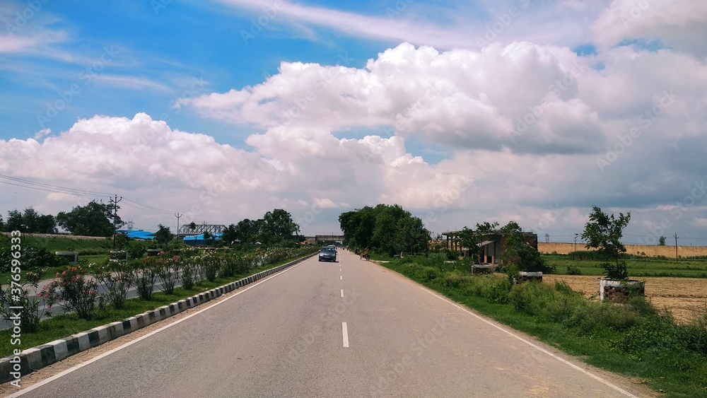 Naklejka premium road to the sky