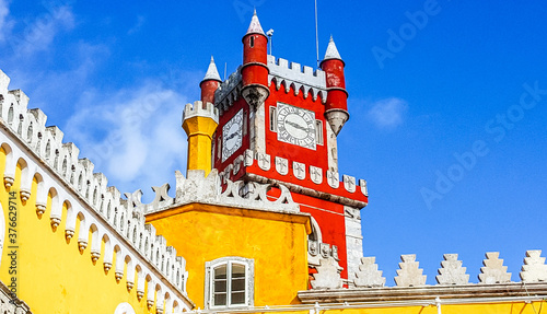 Obraz na plátně The Pena Palace, a romanticist castle in Sao Pedro de Penaferrim, in the municipality of Sintra, on the Portuguese Riviera