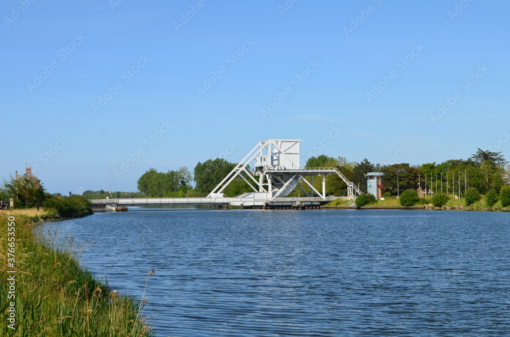 Naklejka premium Le pont