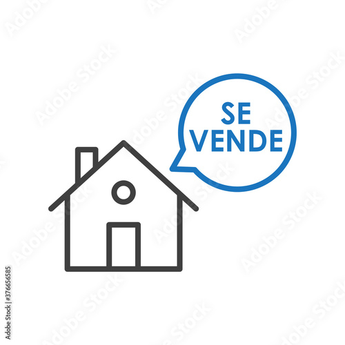 Concepto Real Estate. Venta de inmuebles. Icono plano lineal casa con texto Se Vende en español en burbuja de habla en gris y azul