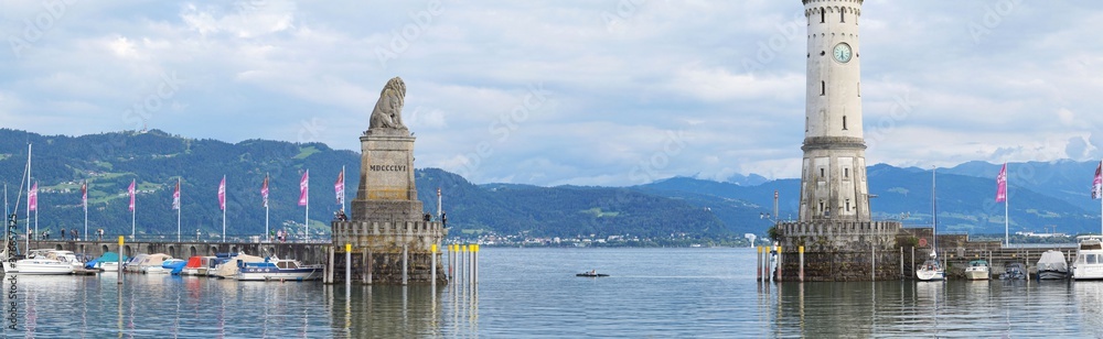 Naklejka premium Panorama Hafen Lindau
