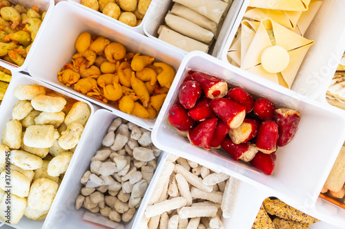 Congelados varios tipos de pescado y platos cocinados