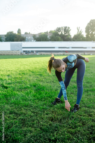 Female outdoor slimming and endurance workout