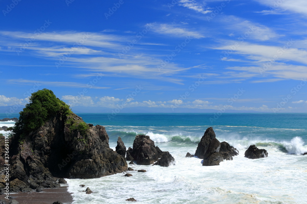 五色の浜　打ち寄せる波　夏イメージ　（高知県）